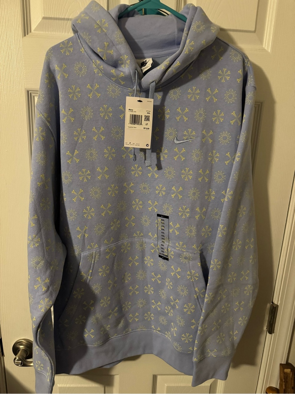 Nike Men’s Light blue Crewneck Hoodie with Pale white Pattern